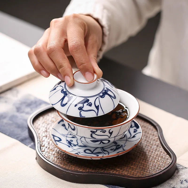 190ml Creative Blue and White Tea Bowl grande cerâmica Gaiwan Kung Fu Conjunto de chá Cup de porcelana branca Três talentos TE TEREEN