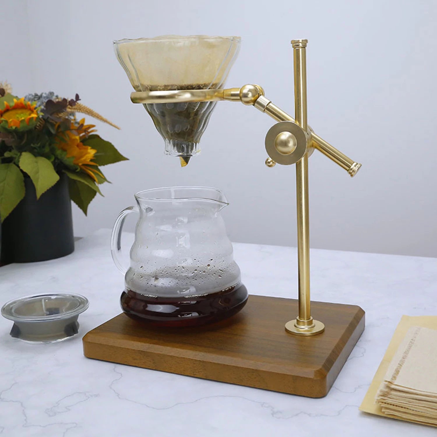 Verser sur une cafetière ensemble avec un support en acier inoxydable 600 ml en verre carafe avec café en verre dripper / filtre drip cafetier