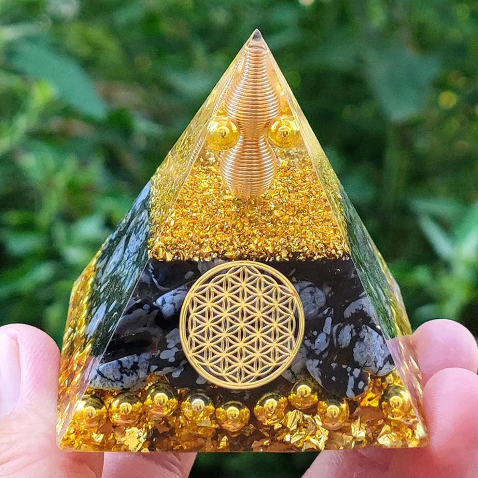 Natural stone amethyst crystalEnergy Generator Orgone Pyramid for E-Energy Protection Healing meditation orgonite crystal chakra