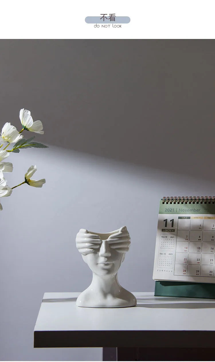 Keramické vázy ve tvaru severské tělo, kreativní květinové sady, aranžmá květu v obývacím pokoji, umění domácího nábytku