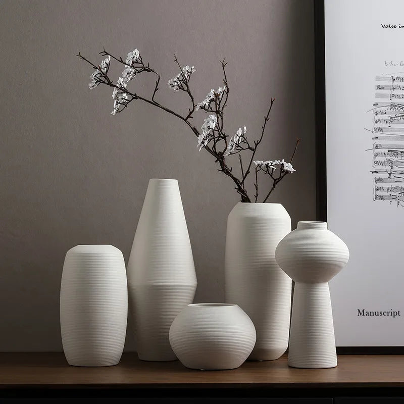 BHM-Manufactura Modern Nordic White Ceramic Vase de porcelana Luxury Waterware Sets únicos para jarrón hecho a mano