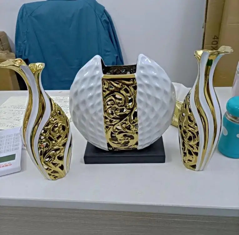3pcs/set Gold chapado en porcelana chapada en oro Vintage avanzado florero de cerámica de cerámica para el pasillo de estudio de la habitación decoración de la boda en el hogar con flor
