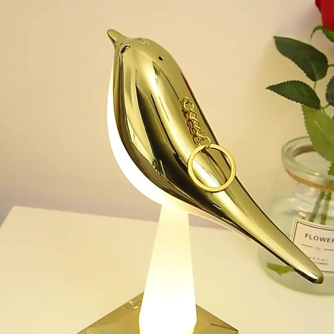 2023 nueva lámpara de mesa de pájaros lámpara de escritorio creativo luz táctil atmósfera ligera aromaterapia luz decorativa de pared