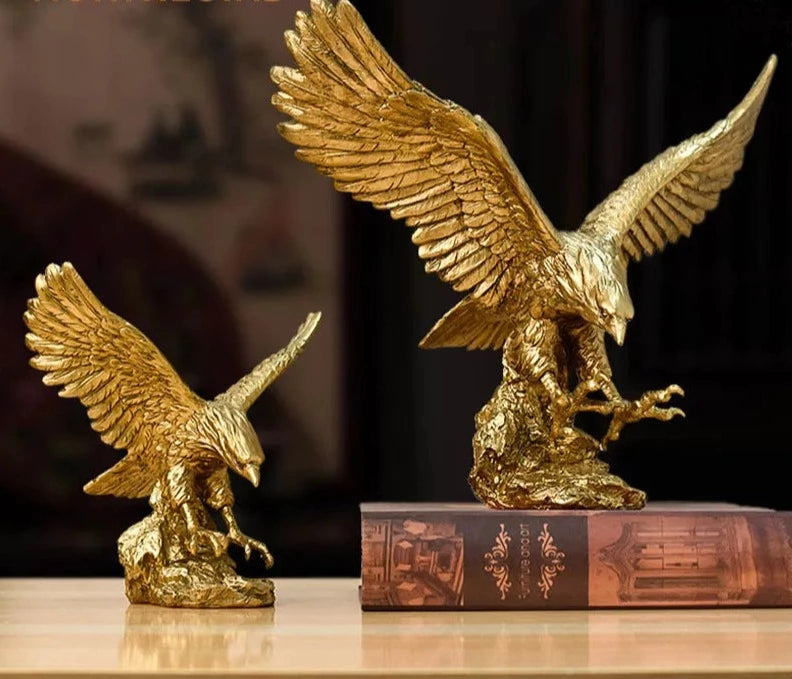 Northeuins amerykańska żywica Golden Eagle Statue Art Animal Model Ornament Home Office Desktop Feng Shui Decor Figurines