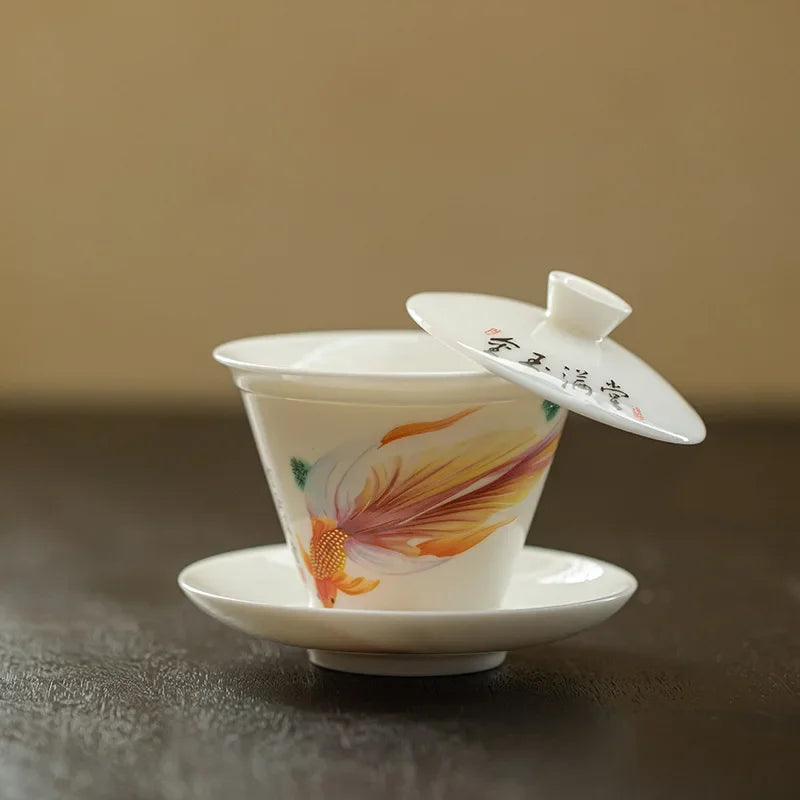 Eleganter Keramiktee Tureen Chinese Gaiwan Set mit Untertassen und Sieb traditioneller Tee für Kung -Fu -Tee -Zeremonie Teetassen