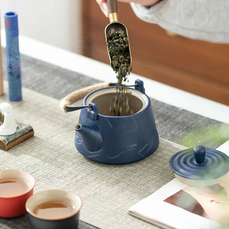 Cina kung fu teh set perjalanan Teaset seramik teh mudah alih set teko makernfuser cawan teh untuk hadiah perniagaan teh