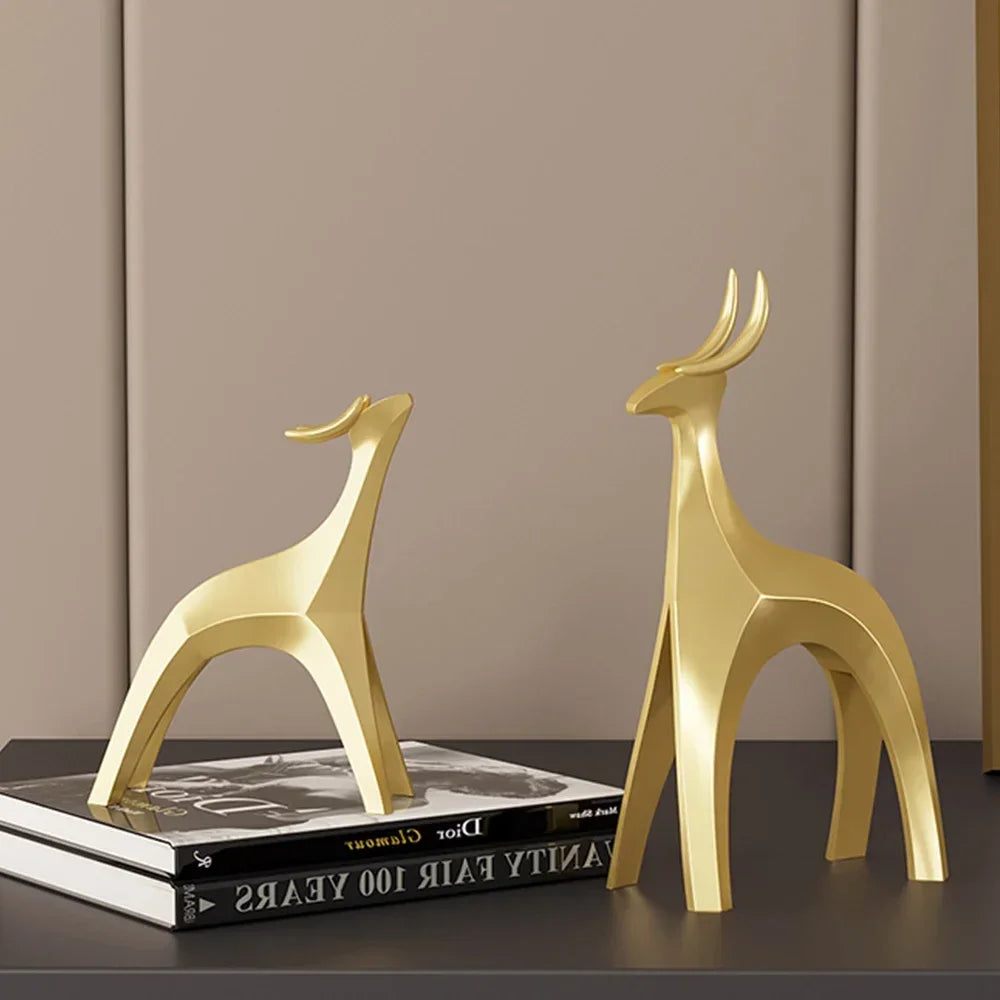 Luxo Nórdico Nórdico Desk Home Golden Resina Golden Deer estátua da sala de estar Decoração de tabela escultura Figuras do artesanato Ornamento Presente de ornamento