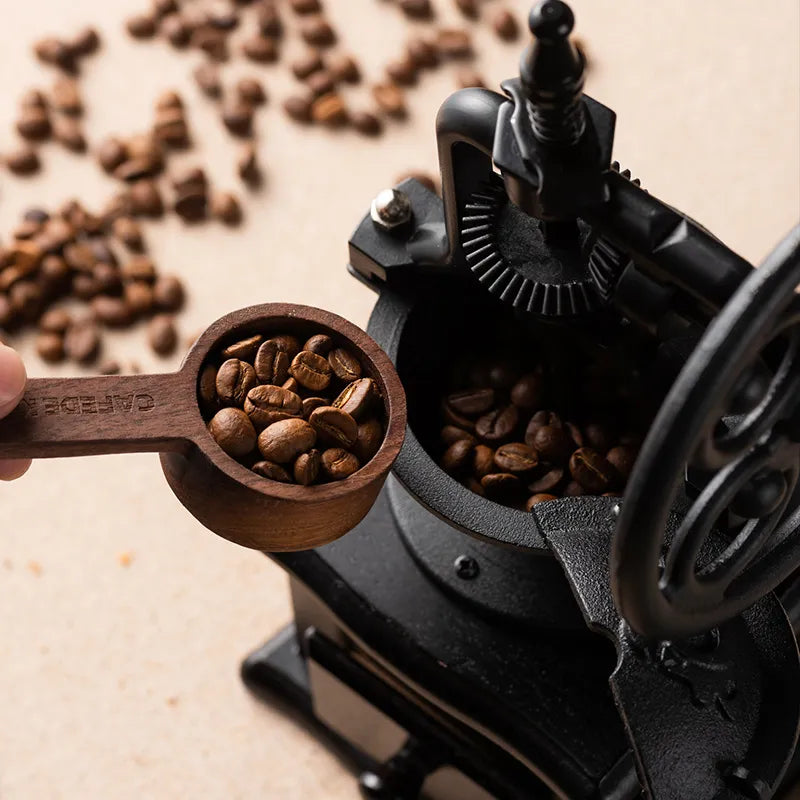 Gianxi Retro Manual Kaffee Mühle tragbare Ferrrisrad -Kaffeebohnenschleim professionelle handgefertigte Kaffeezubehör