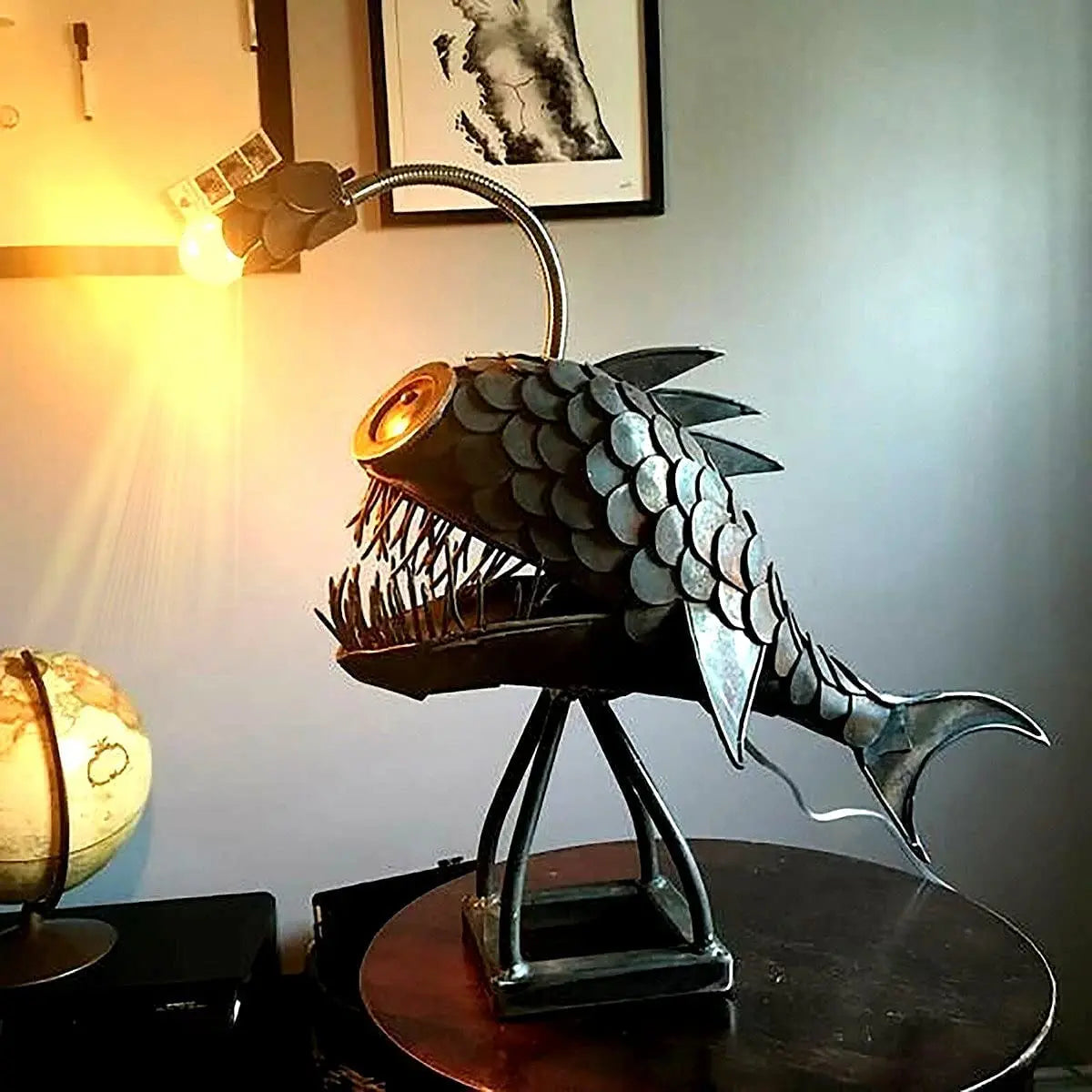 Rustic USB Angler Fish Lamp Shark Lamp Steampunk Style Table Lamp Simulation Flame Light Decoration Bedroom Home Decoration Gift