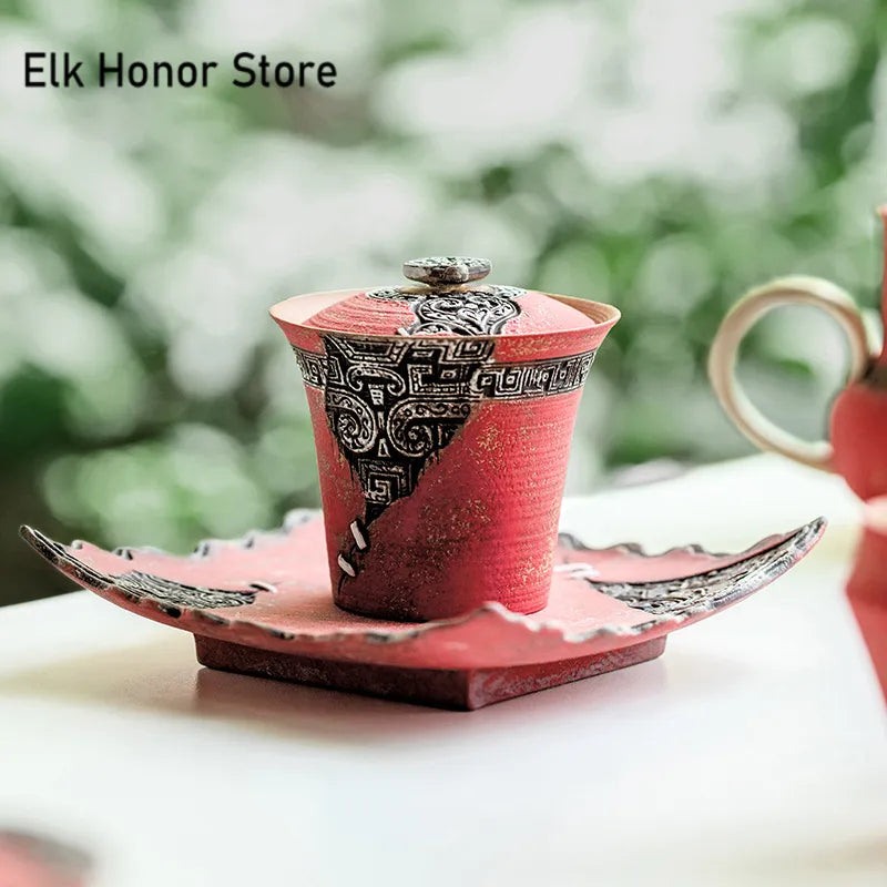 145ml Made Carmine Red Taotie Pattern Gaiwan Tea Bowl Creative Tea Tureen Tea Maker Cover Bowl para acessórios de chá Craft