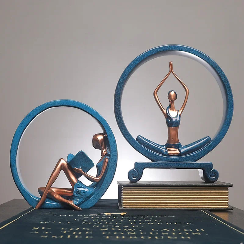 2023 Yoga-Mädchen im europäischen Stil im europäischen Stil Harzdekoration kreative Heimweinschrank Veranda Leichte Luxuskunstskulptur Ornamente
