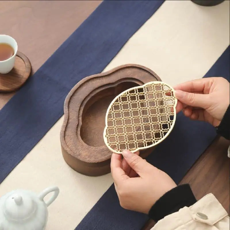 Solid wood tea tray Chinese style retro water storage pot holder portable outdoor travel small dry bubble table mini