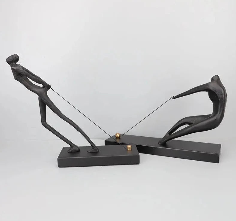Figura de metal de barcos de ferro fundido Metal Sculpture Desk Decoração de caráter minimalista Ornamentos de estátua abstrata rastreador de barcos artesanato