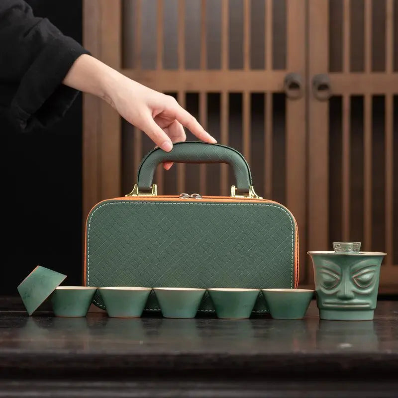 Kiinalainen tyyli retro sanxingdui kannettava keramiikka Travel Tea Set Outdoor Tea Maker Minute Maid Cup Gaiwan Ashtray