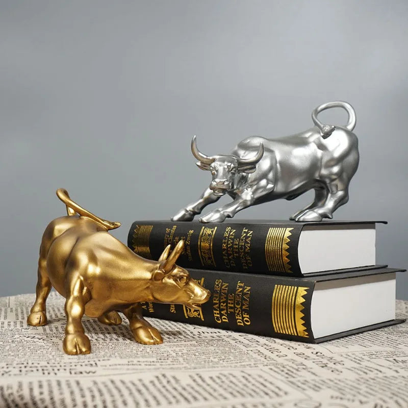 Alloy Wall Street Bull Ox Figurina Carregamento do mercado de ações Estátua de touro Feng Shui Escultura Moderna Escultura em casa