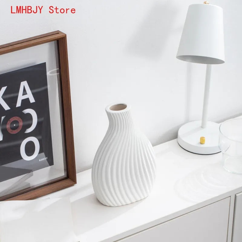 Lmhbjy en céramique léger et minimaliste moderne en vase de style coffre d'ornements à la mode sèches à la maison sets de fleurs décorations de maison