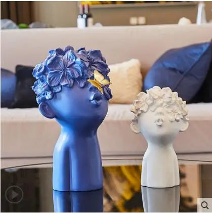 Estatuetas de resina minimalista nórdica fofas escultura de menino de menino de sala de estar para casa de sala de estar figuras de decoração de decoração de mesa de café