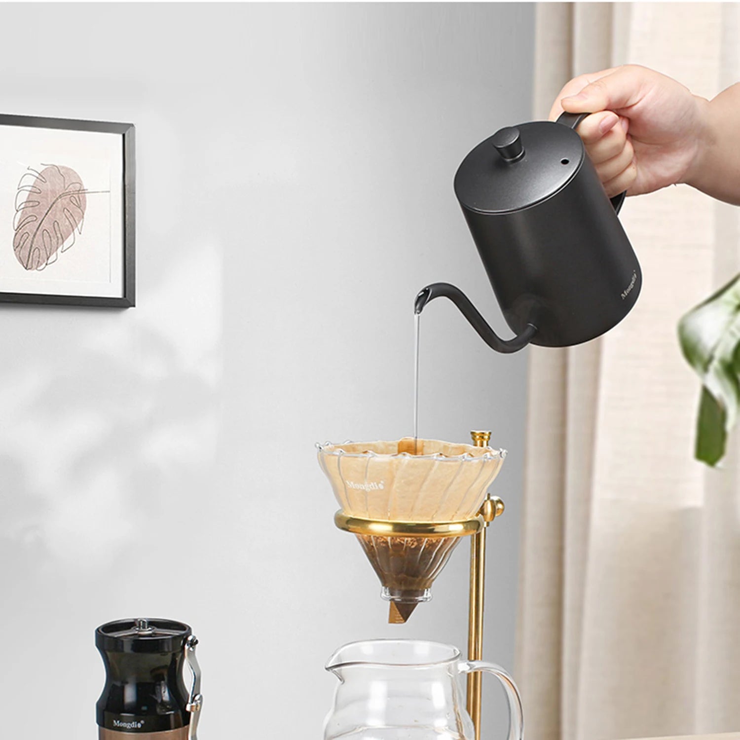 Tuangkan di atas pembuat kopi yang ditetapkan dengan stand tahan karat 600ml kaca kaca dengan dripper kopi/penapis titisan kopi set pembuat kopi