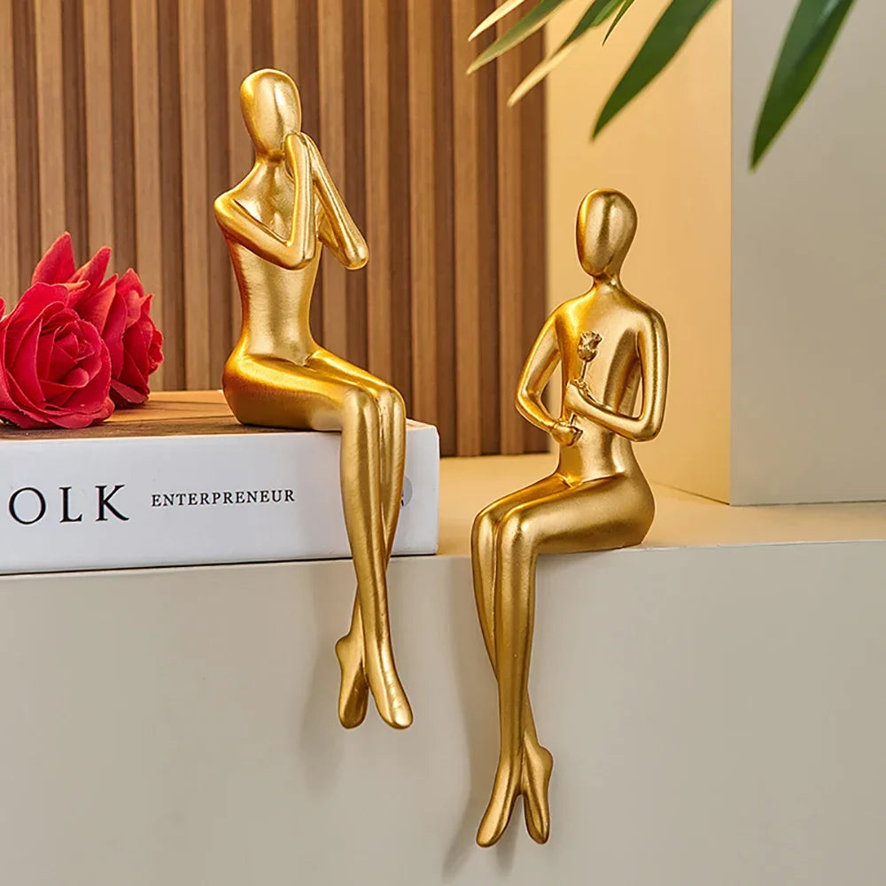 내부 수지 그림 동상 현대 가정 장식 책상 액세서리를위한 추상 황금 조각 및 인형