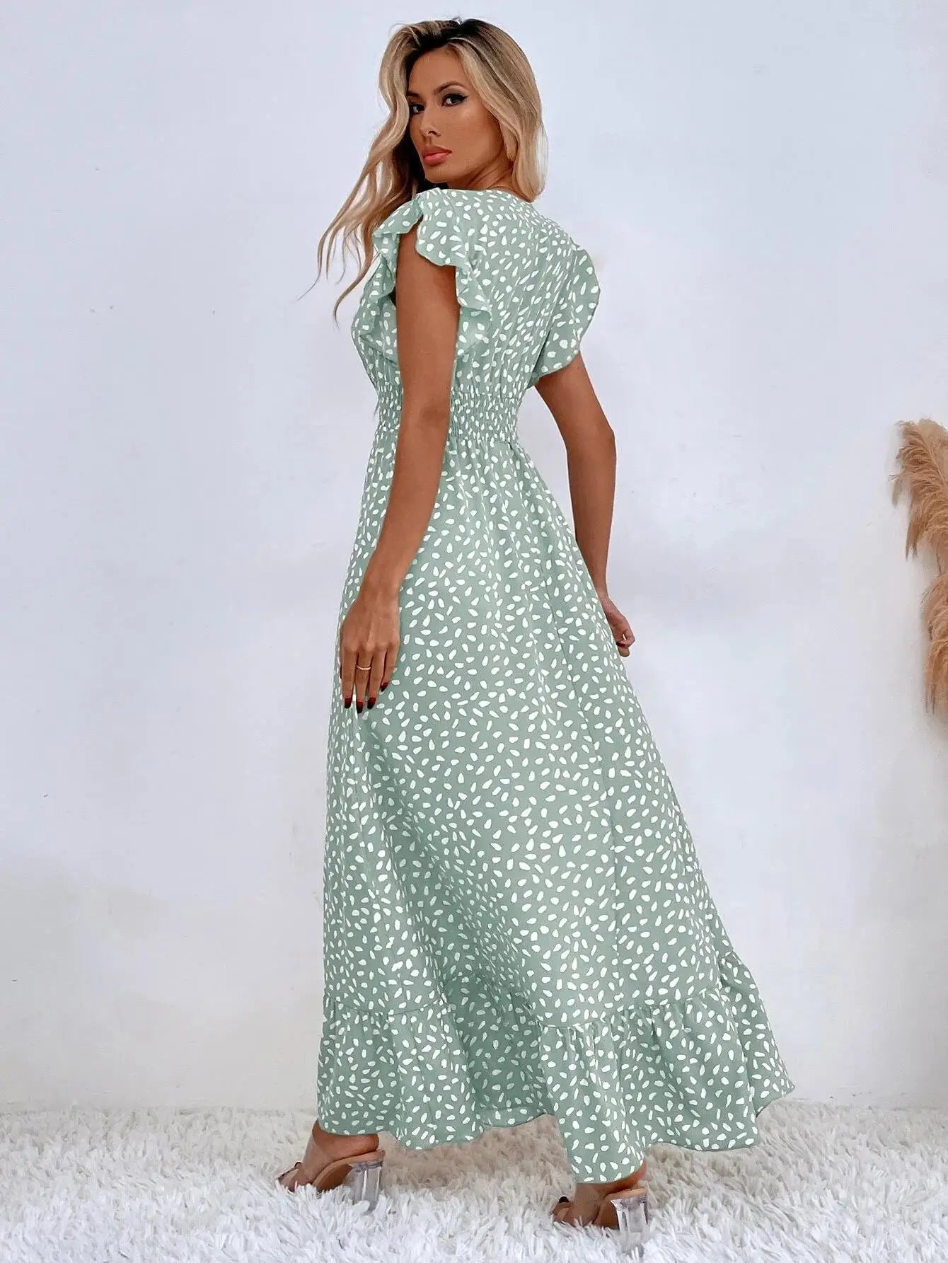Amazon Cross border Foreign Trade European and American Women's Wear 2024 Spring/Summer Fashion V-neck Waist Long Dress High Wai