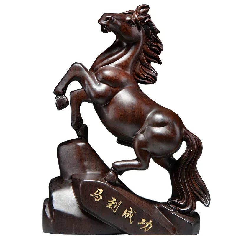 Ornamentos de cavalo de escultura em madeira de ébano artesanato esculpido em decoração de decoração de casa trojan cavalo feng shui decoração de casa que consome presentes
