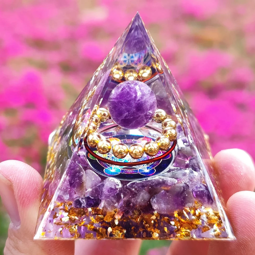 6 cm Generatore di energia Orgone Pyramid Cristalli peridot Guarigione Reiki Chakra Reiki Chakra Generatore Orgonite Pyramid anche meditazione