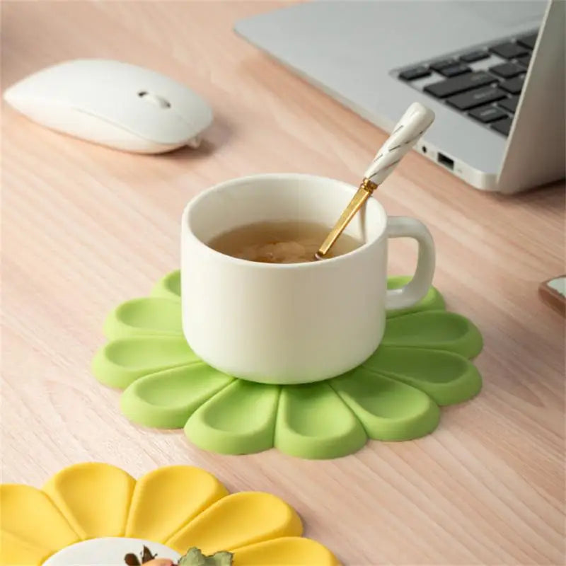 데이지 플라워 실리콘 코스터 커피 커피 비 슬립 코스터 비 척도 냄비 매트 열 단열재 매트 부엌 장식 용품