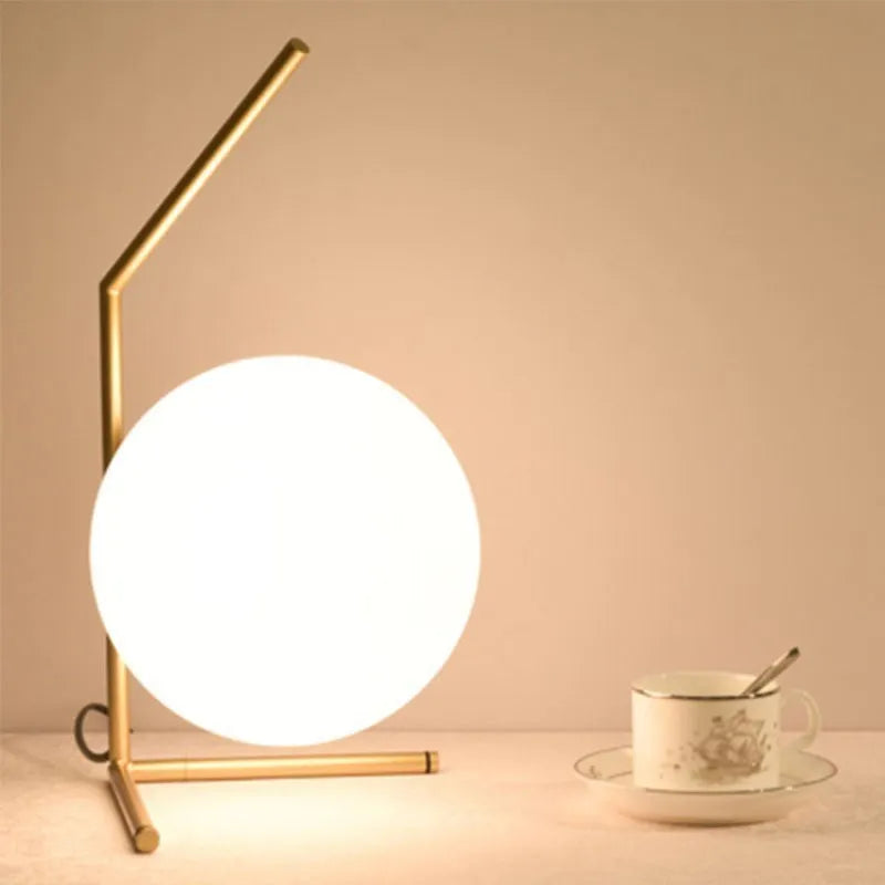 Modern Creative Table Lamp Bedside Lamps Bedroom Living Room Study Gold Desk Lights Warm Luster Eye Protection Night Light
