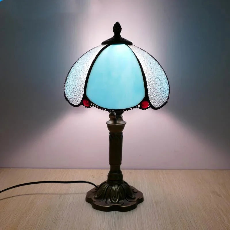 Nostalgický styl evropského a amerického barevného skla stolní lampy Tiffany pro restauraci barem kavárna ložnice postele LED LED