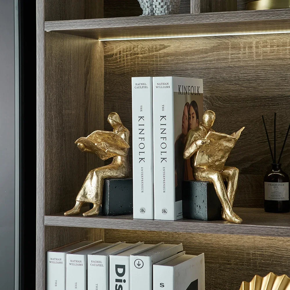 Scultura di lettura d'oro Decorazioni per la casa Studio Aesthetic Bookcase Ornament Simple Book End Resin Miniatures Crafts Office Accessori per ufficio