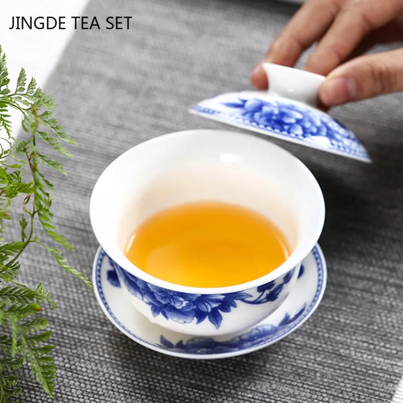 Jingdezhen White Porcelain Gaiwan Copa de chá de porcelana azul e branca Fabricante de chá de porcelana cerâmica