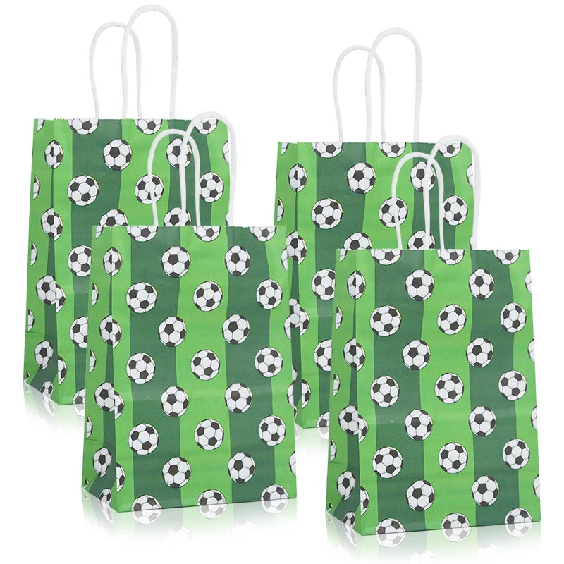 Jalkapallo -lahjapussit kohtelevat karkkipusseja muovisia evästepusseja vieraslahjoihin syntymäpäivän jalkapallo -teemajuhlat suosittelevat laukkua kierteillä