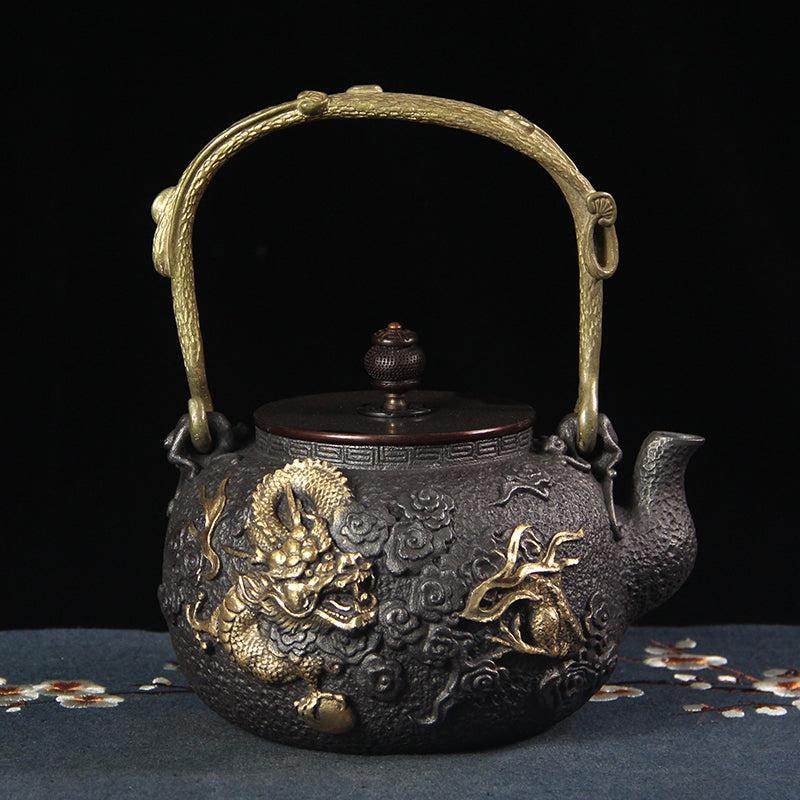 Bule de dragão dourado de ferro fundido japonês