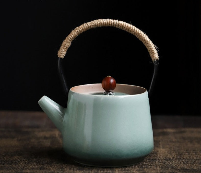 Japanische grobe Keramik -Teekanne