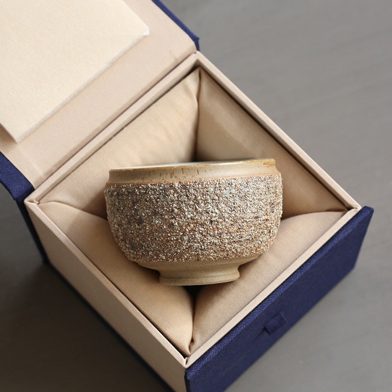 Tasse de maître en poterie brute de style japonais et bol à thé en céramique fait à la main