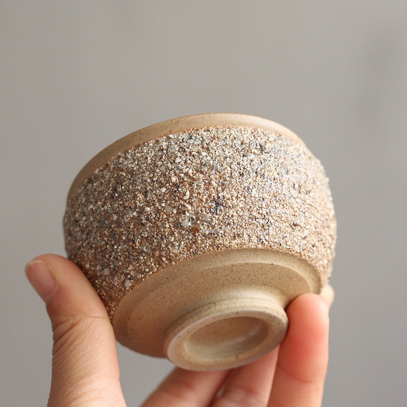 Coppa di padrone di ceramica grezza in stile giapponese e ciotola da tè in ceramica fatta a mano