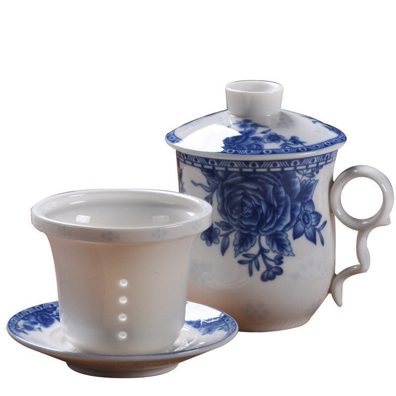 Dehua bílý keramický čínský šálek čaje s infuzí